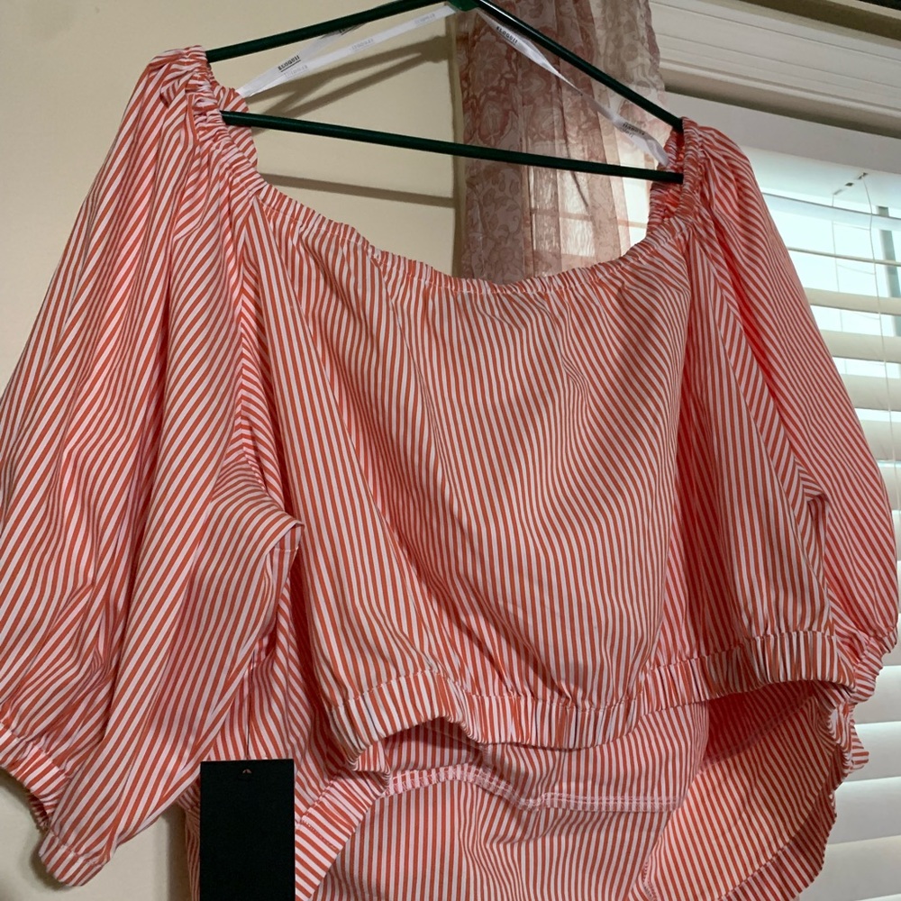 Top - Picture 2 of 4